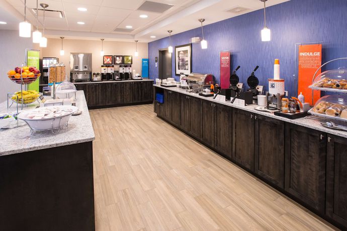Imagen del bar/restaurante del Hotel Chateau Fredericton, Trademark Collection by Wyndham. Foto 4