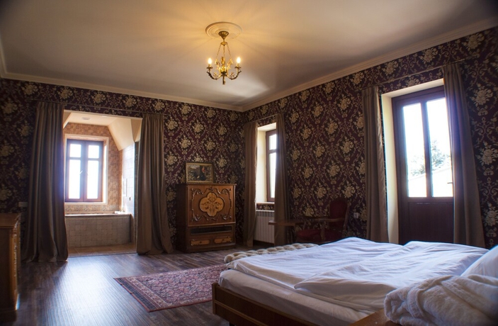 Imagen de la habitación del Hotel Chateau Gabriel. Foto 2