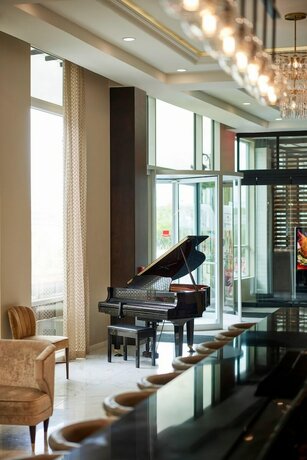 Imagen del bar/restaurante del Hotel Chateau Grande. Foto 6
