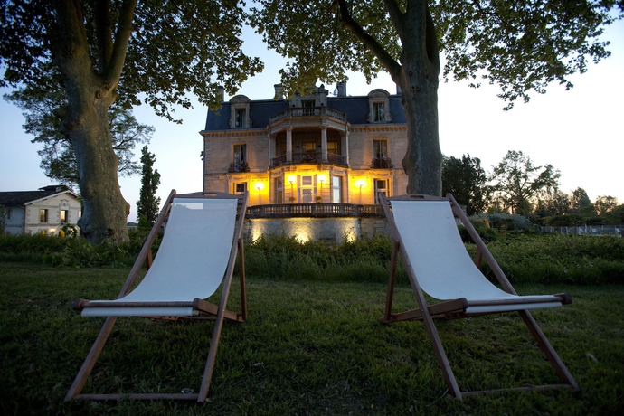 Imagen de los exteriores del Hotel Chateau Grattequina. Foto 14