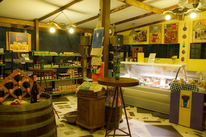 Imagen de los interiores del Hotel Chateau Hestia. Foto 20
