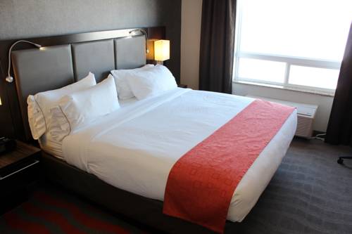 Imagen de la habitación del Hotel Chateau Inn & Suites Bonnyville. Foto 13