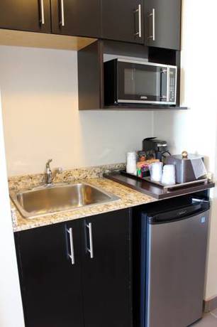 Imagen de la habitación del Hotel Chateau Inn & Suites Bonnyville. Foto 15