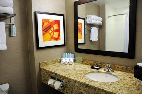 Imagen de la habitación del Hotel Chateau Inn & Suites Bonnyville. Foto 16
