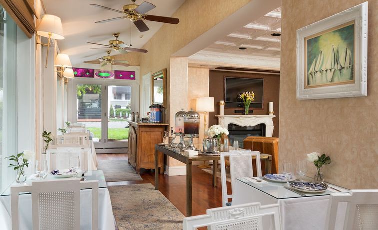 Imagen de los interiores del Hotel Chateau Inn and Suites, Spring Lake. Foto 20