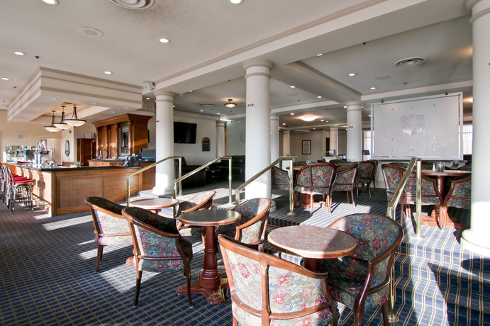 Imagen del bar/restaurante del Hotel Chateau Lacombe. Foto 6