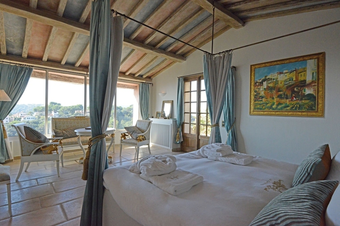 Imagen de la habitación del Hotel Chateau Le Cagnard. Foto 3