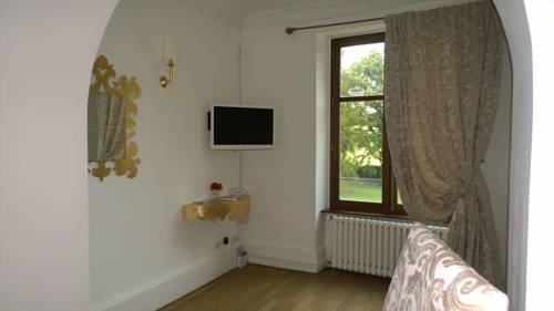 Imagen de la habitación del Hotel Chateau Le Sallay. Foto 4
