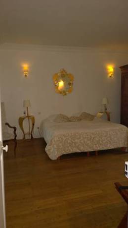Imagen de la habitación del Hotel Chateau Le Sallay. Foto 15