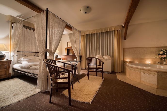 Imagen de los exteriores del Hotel Chateau Loucen Garden Retreat. Foto 14