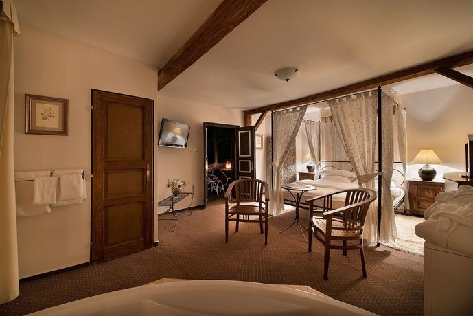 Imagen de los exteriores del Hotel Chateau Loucen Garden Retreat. Foto 15
