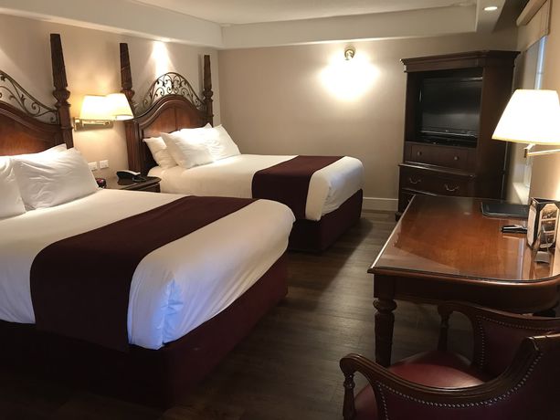 Imagen de la habitación del Hotel Chateau Louis and Conference Centre. Foto 3
