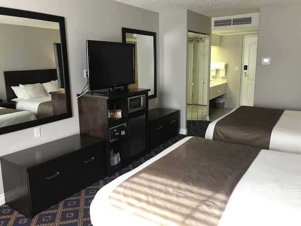 Imagen de la habitación del Hotel Chateau Louis and Conference Centre. Foto 4