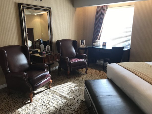 Imagen de la habitación del Hotel Chateau Louis and Conference Centre. Foto 6
