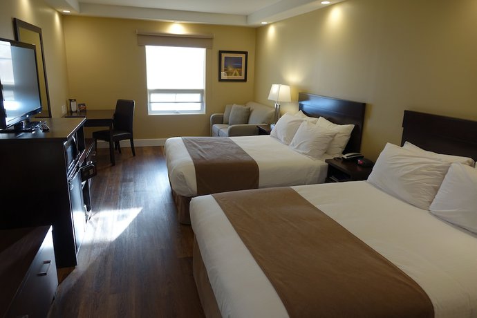 Imagen de la habitación del Hotel Chateau Louis and Conference Centre. Foto 13