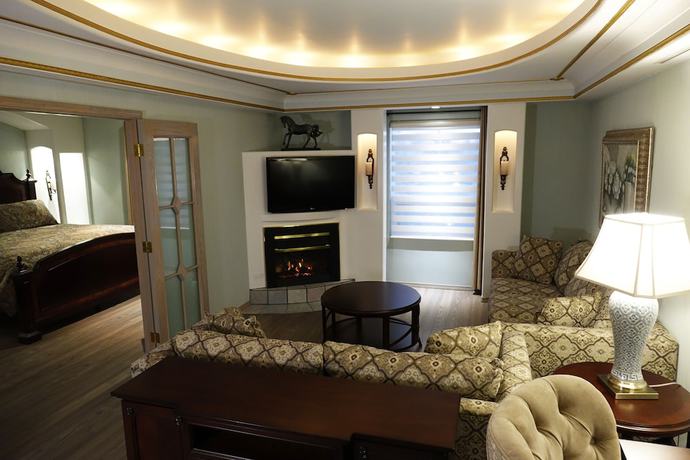 Imagen de la habitación del Hotel Chateau Louis and Conference Centre. Foto 17