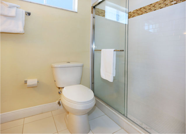 Imagen de la habitación del Hotel Chateau Mar Beach Resort. Foto 9