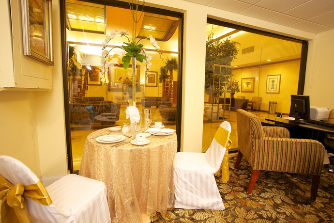 Imagen del bar/restaurante del Hotel Chateau Mar Golf Resort, Trademark Collection by Wyndham. Foto 7