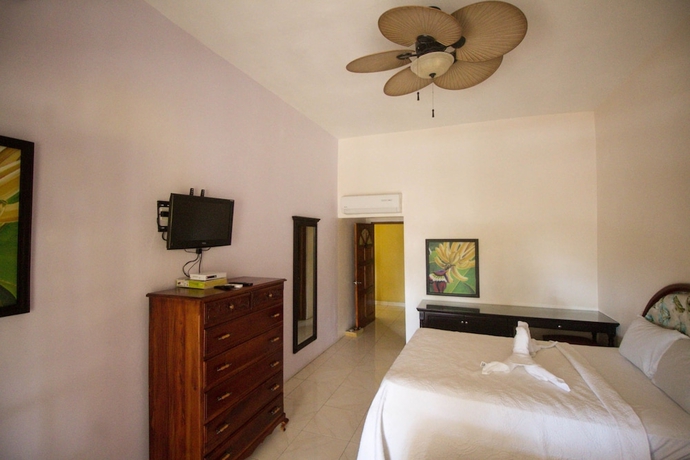 Imagen de la habitación del Hotel Chateau Margarite. Foto 13