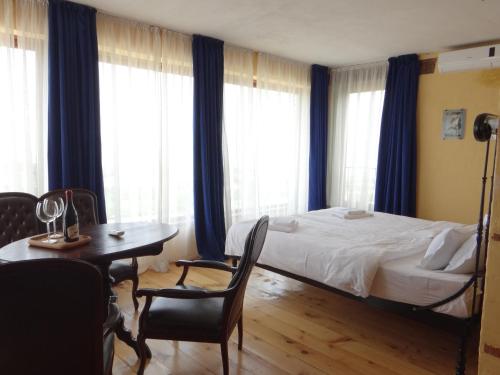 Imagen de la habitación del Hotel Chateau Mere. Foto 10