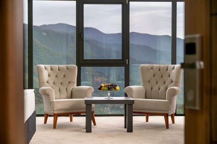 Imagen general del Hotel Chateau Milisi. Foto 3