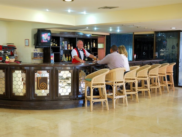 Imagen general del Hotel Chateau Miramar. Foto 3