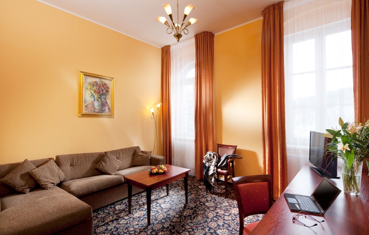 Imagen de los interiores del Hotel Chateau Monty Spa Resort. Foto 11