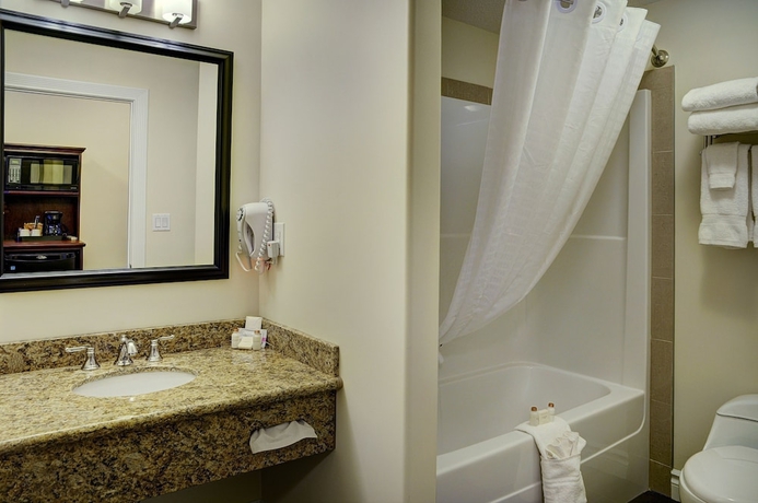 Imagen de la habitación del Hotel Chateau Nova Yellowhead. Foto 15