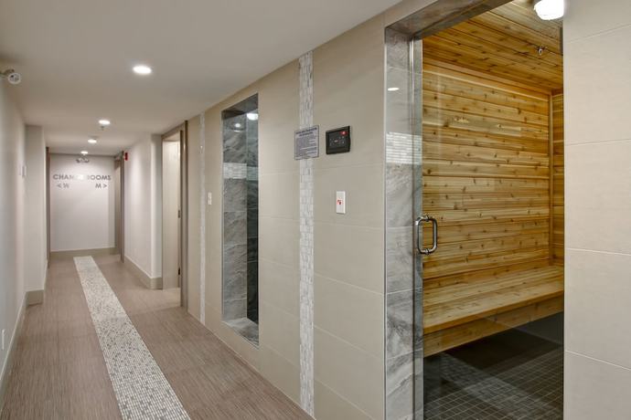 Imagen de la piscina del Hotel Chateau Nova Yellowknife. Foto 20