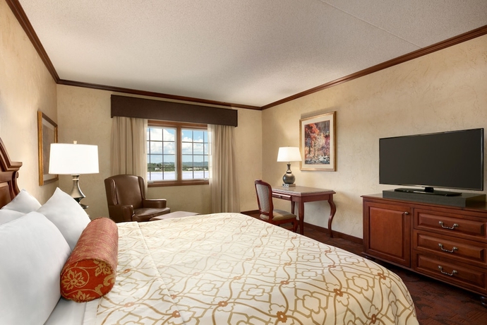 Imagen de la habitación del Hotel Chateau On The Lake Resort Spa and Convention Center. Foto 4