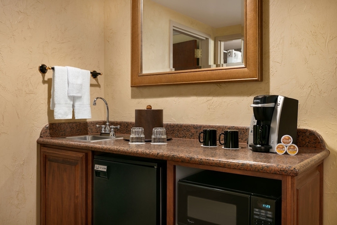 Imagen de la habitación del Hotel Chateau On The Lake Resort Spa and Convention Center. Foto 12