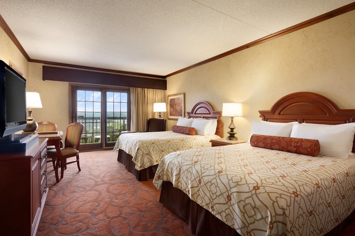 Imagen de la habitación del Hotel Chateau On The Lake Resort Spa and Convention Center. Foto 13