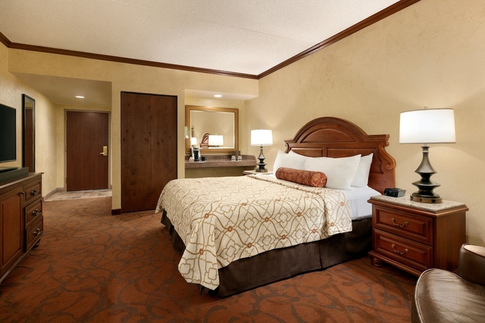 Imagen de la habitación del Hotel Chateau On The Lake Resort Spa and Convention Center. Foto 15