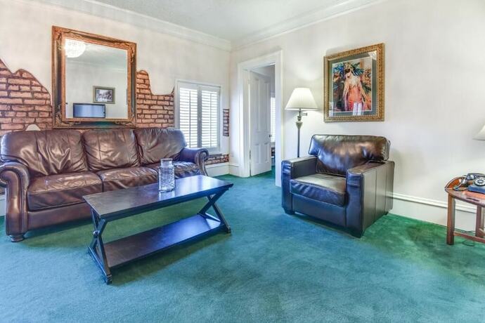 Imagen general del Hotel Chateau Orleans, Nueva orleans. Foto 4