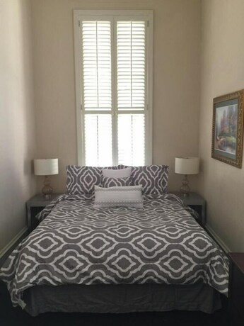 Imagen general del Hotel Chateau Orleans, Nueva orleans. Foto 18