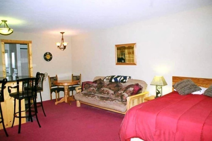 Imagen general del Hotel Chateau Rouge. Foto 8