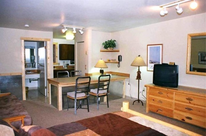 Imagen general del Hotel Chateau Rouge. Foto 10