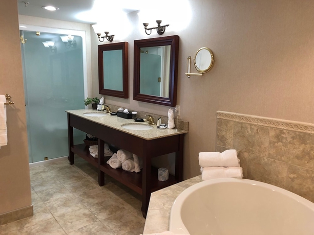 Imagen de la habitación del Hotel Chateau Saint John Trademark Collection By Wyndham. Foto 10
