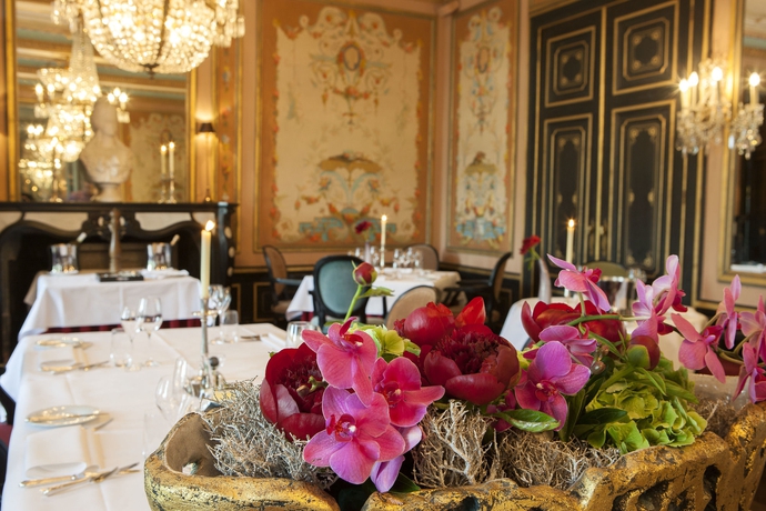 Imagen del bar/restaurante del Hotel Chateau St Gerlach. Foto 4