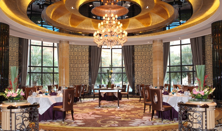 Imagen del bar/restaurante del Hotel Chateau Star River Guangzhou Peninsula. Foto 2