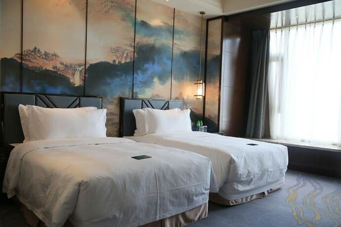 Imagen general del Hotel Chateau Star River Qing Dao. Foto 5