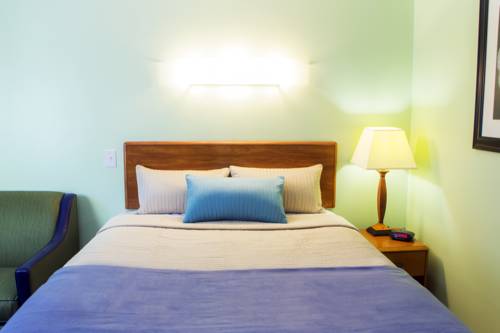 Imagen de la habitación del Hotel Chateau Suites. Foto 1