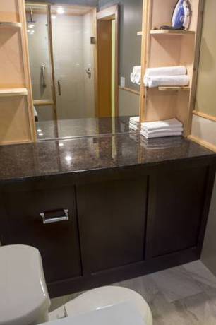Imagen de la habitación del Hotel Chateau Suites. Foto 4