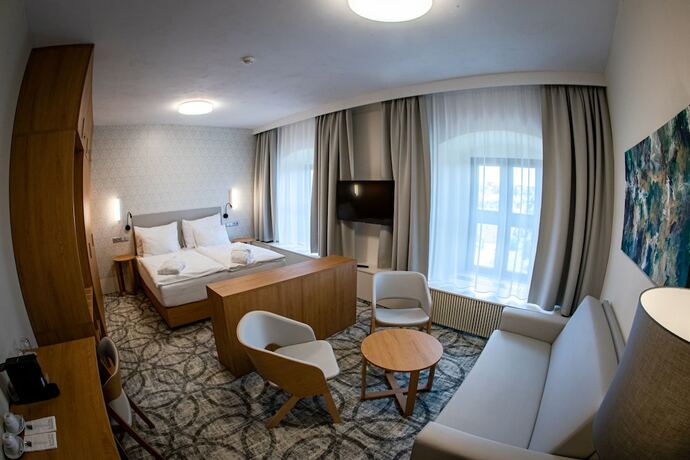 Imagen general del Hotel Chateau Tře&scaron;ť. Foto 2