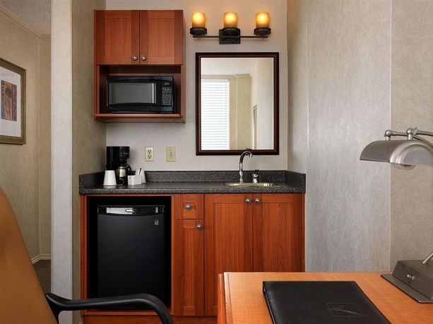 Imagen de la habitación del Hotel Chateau Victoria and Suites. Foto 6