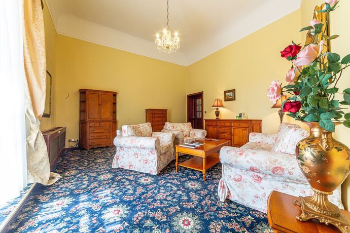 Imagen de la habitación del Hotel Chateau Zbiroh. Foto 17