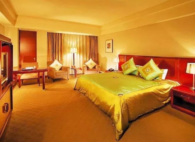 Imagen de la habitación del Hotel Chateau de Luze. Foto 10