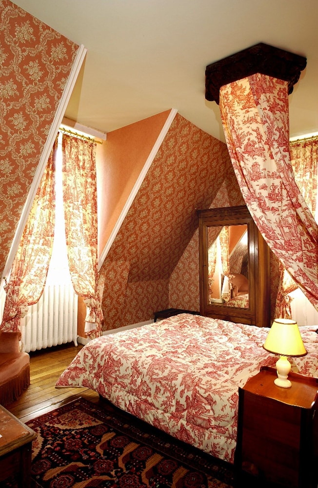 Imagen de la habitación del Hotel Chateau de l'Aubriere. Foto 10