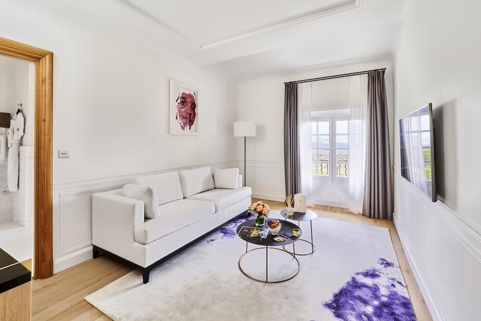 Imagen de la habitación del Hotel Chateau de la Gaude. Foto 16