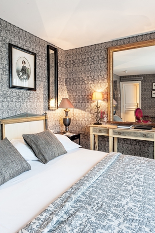 Imagen de la habitación del Hotel Chateaubriand, Arco del Triunfo-El&iacute;seo. Foto 8